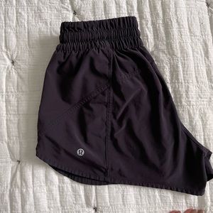 Lululemon tracker IV shorts